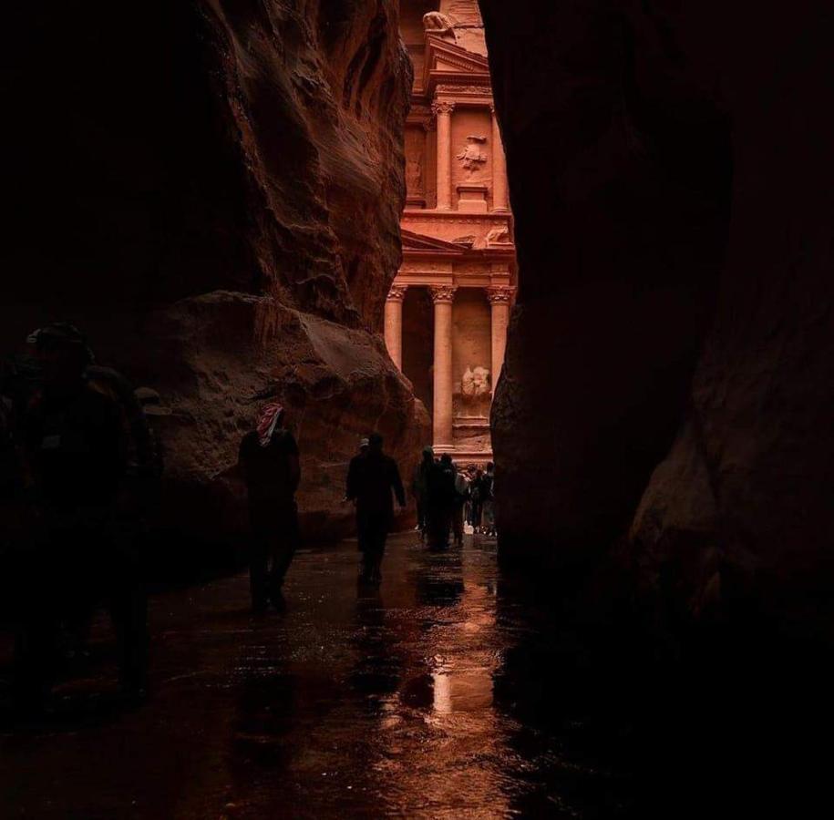 Petra Pillars Hostel Wadi Musa Eksteriør billede